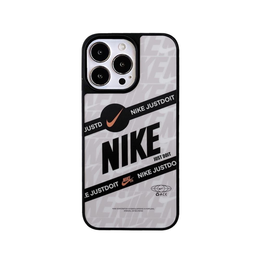 قاب Iphone 15 pro max طرح nike